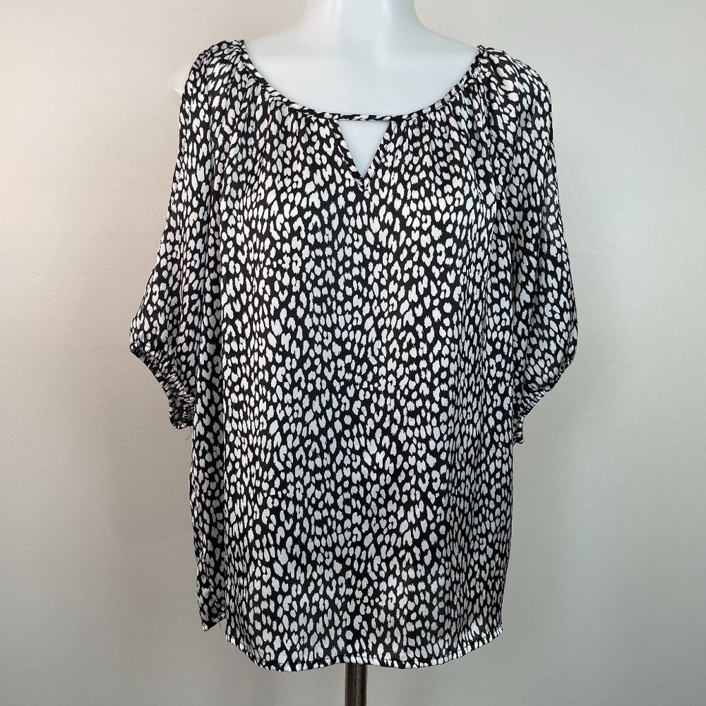 Express Top‎ Small Black White Leopard Satin Cold Shoulder Blouse Women's